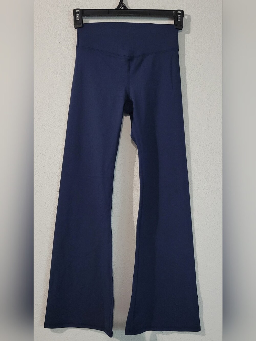 Pantalones Acampanados Fabletics Pureluxe Navy - Talla M Short (NWT)